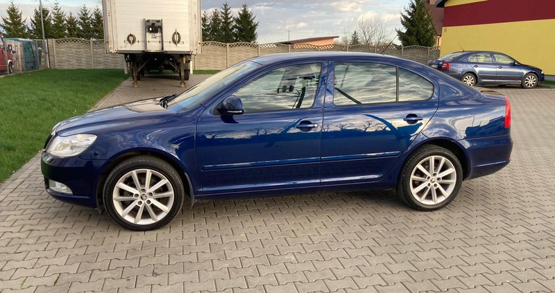 Skoda Octavia cena 22900 przebieg: 230000, rok produkcji 2010 z Warszawa małe 37